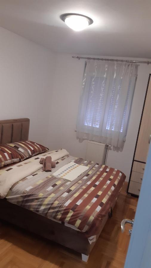 Sirmijum Hause II Appartement Sremska Mitrovica Buitenkant foto