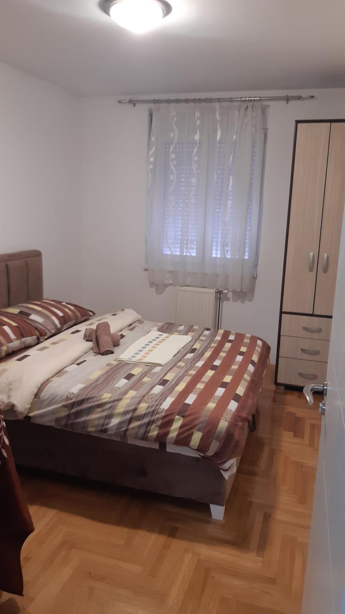 Sirmijum Hause II Appartement Sremska Mitrovica Kamer foto